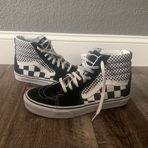 Men’s size 9 Vans high top